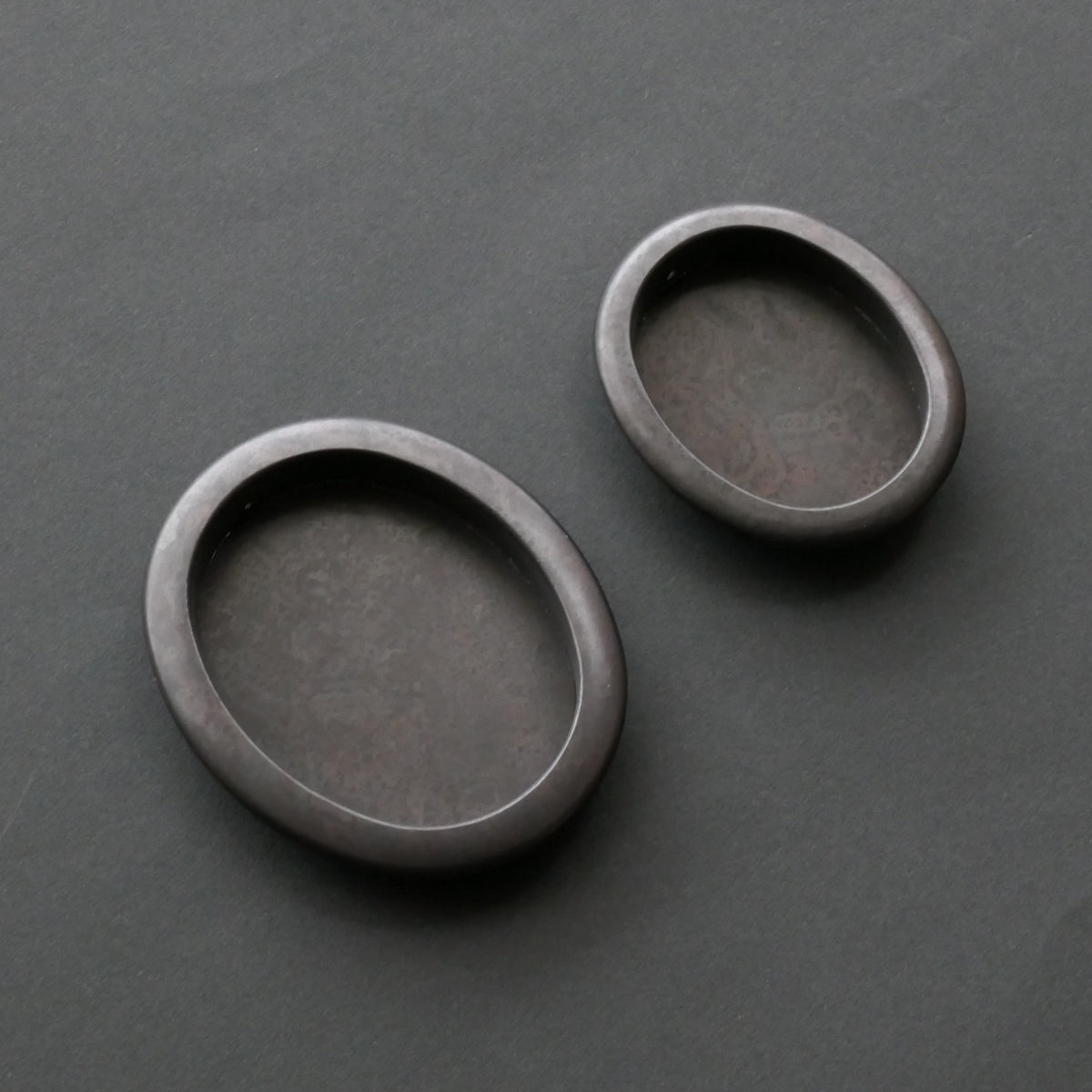 Muroiro Oval Pull - Black