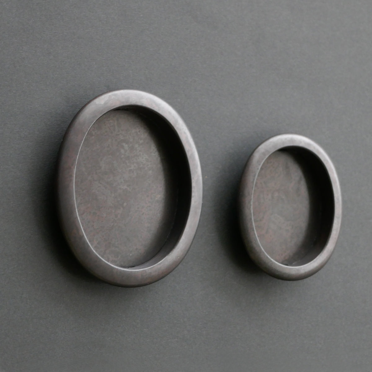 Muroiro Oval Pull - Black