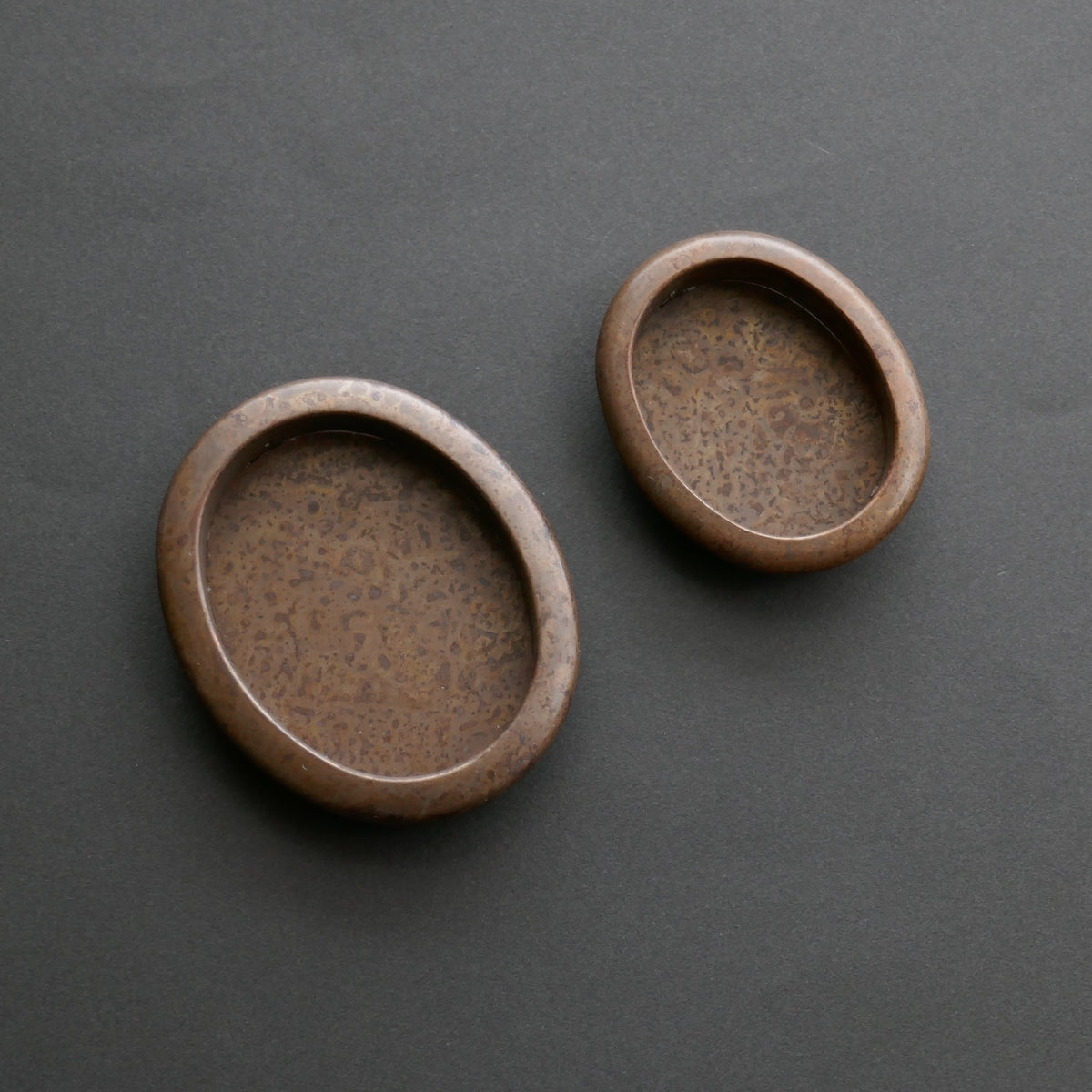 Muroiro Oval Pull - Antique Copper