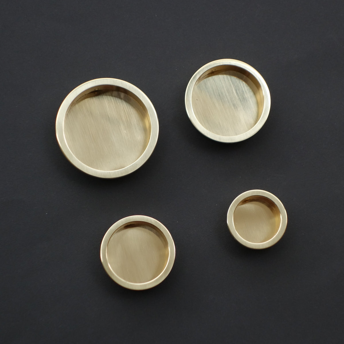 Flat Round Brass Pull